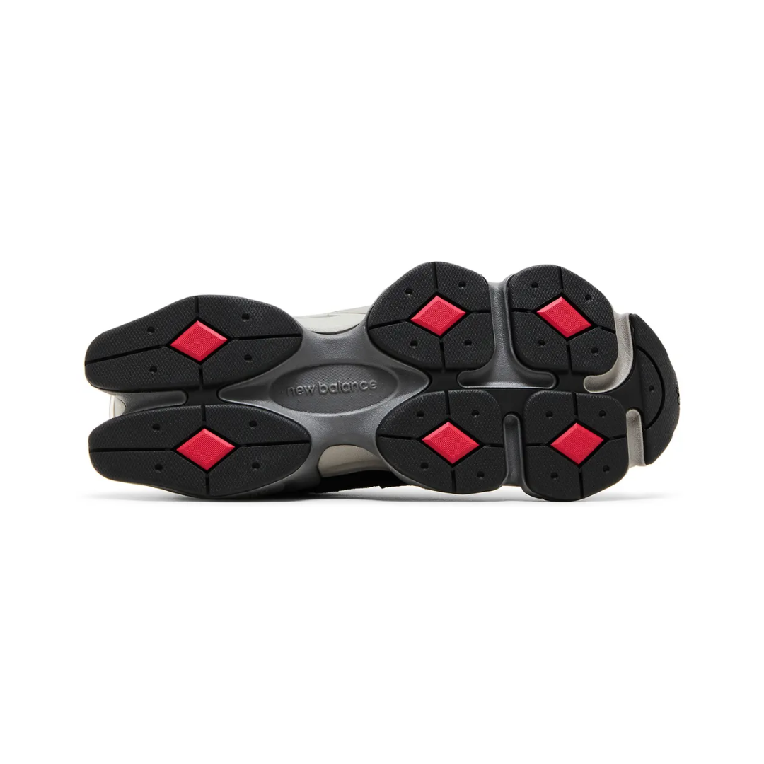 9060 "Black Castlerock"