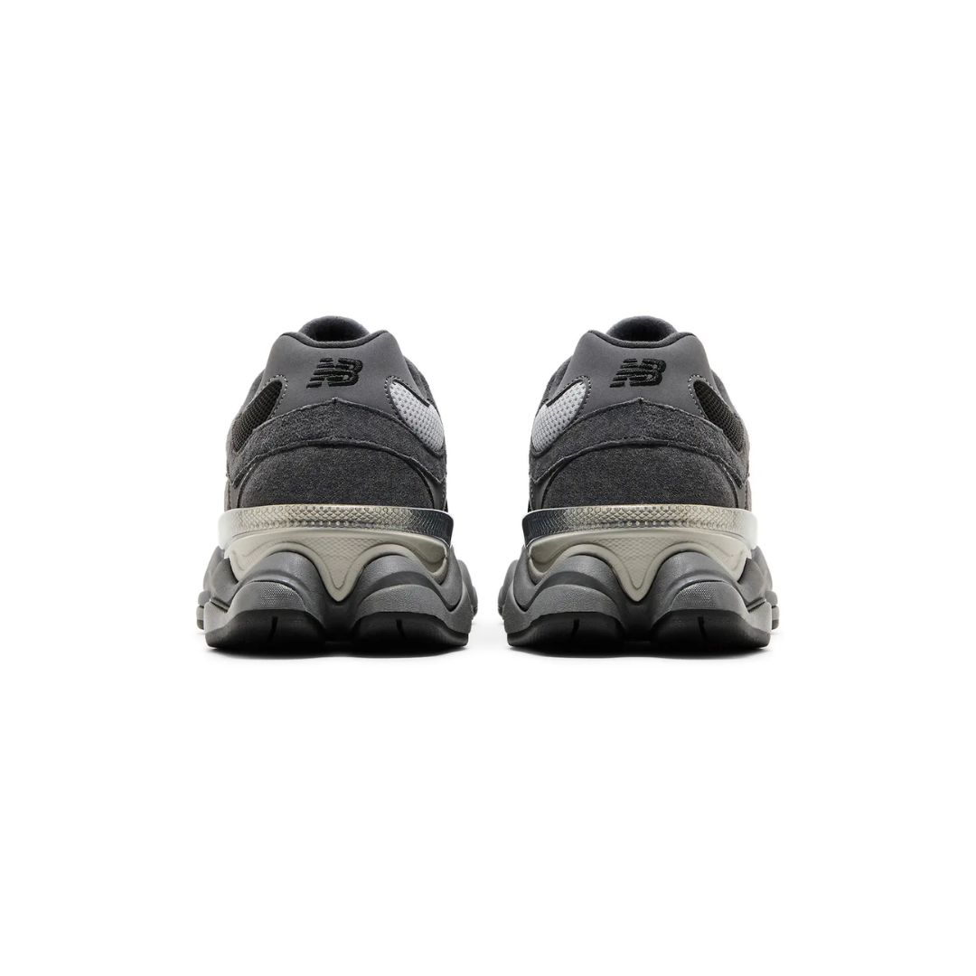 9060 "Black Castlerock"