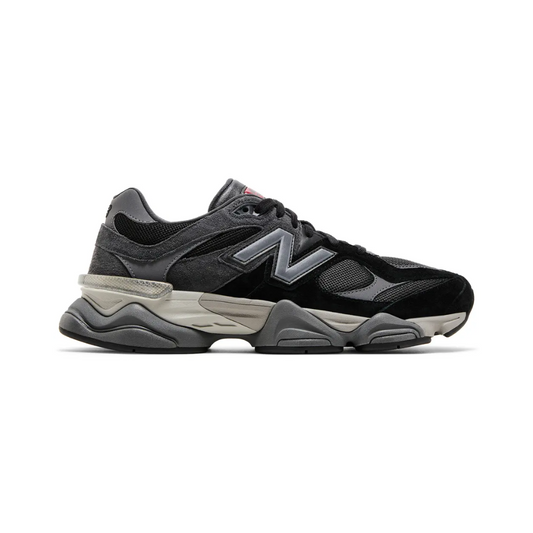9060 "Black Castlerock"